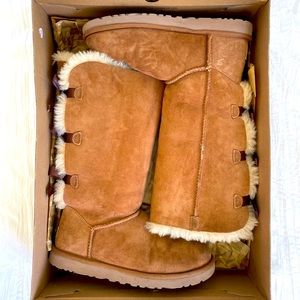 Women’s size 8 UGG boots. Gently worn.